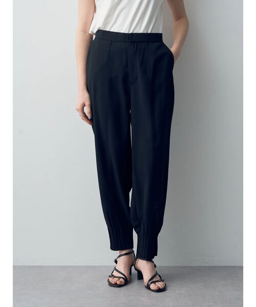 YECCA VECCA（イェッカヴェッカ）の「裾ピンタックジョガーパンツ（その他パンツ・レディース・ブラック/ベージュ/グレイッシュベージュ・S/M）」の18枚目の写真