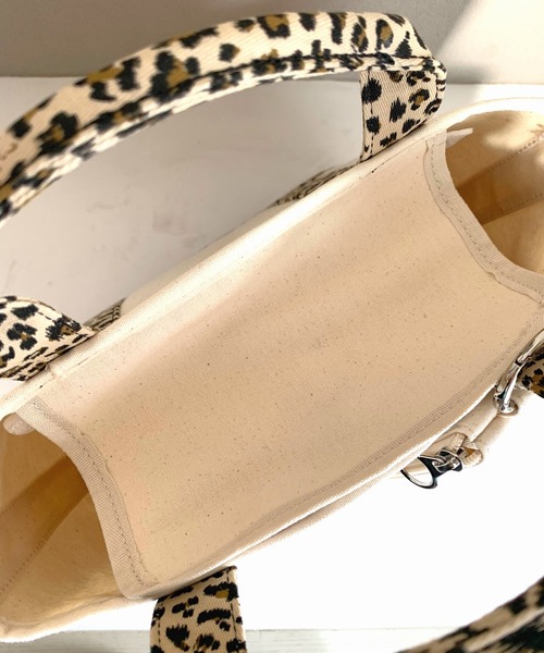 Q(キュー)の「キャンバスミニトート(トートバッグ・レディース・ライトグリーン/レオパード/ベージュ・ONE SIZE)」の13枚目の写真