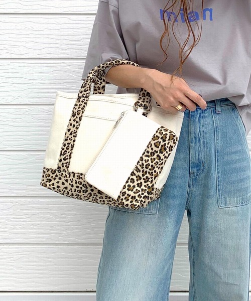 Q(キュー)の「キャンバスミニトート(トートバッグ・レディース・ライトグリーン/レオパード/ベージュ・ONE SIZE)」の4枚目の写真