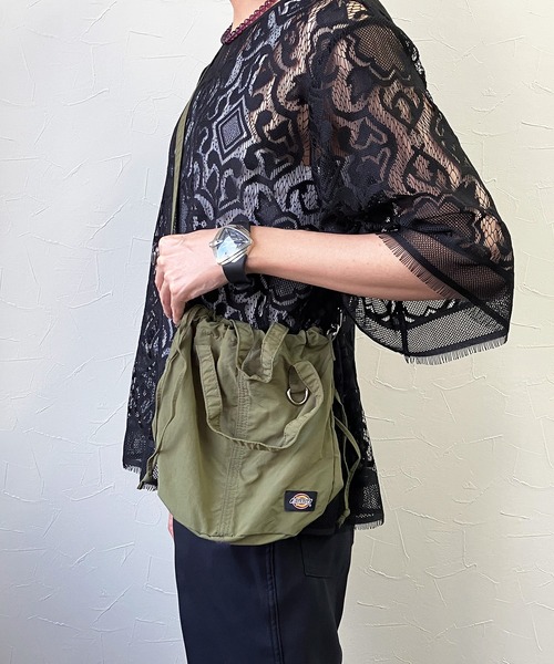 Dickies（ディッキーズ）の「【Dickies】WORKERS NYLON DS SHOULDER BAG/ディッキーズ ナイロン ワーカーズ ショルダー 巾着（ショルダーバッグ・メンズ・ブラック/ライトベージュ/カーキ・FREE）」の8枚目の写真