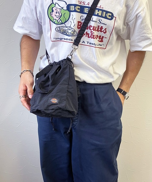 Dickies（ディッキーズ）の「【Dickies】WORKERS NYLON DS SHOULDER BAG/ディッキーズ ナイロン ワーカーズ ショルダー 巾着（ショルダーバッグ・メンズ・ブラック/ライトベージュ/カーキ・FREE）」の10枚目の写真