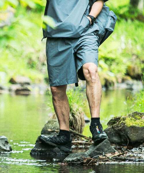 URBAN RESEARCH（アーバンリサーチ）の「『撥水/防水』Sympatex別注ShortPants（その他パンツ・メンズ・チャコールグレー/ブラック・MEDIUM/LARGE）」の14枚目の写真
