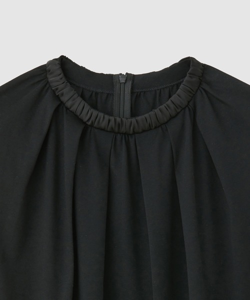 ROPE'（ロペ）の「サテンギャザーネックフレンチスリーブカットソー（Tシャツ/カットソー・レディース・ブラック/ホワイト・FREE）」の7枚目の写真