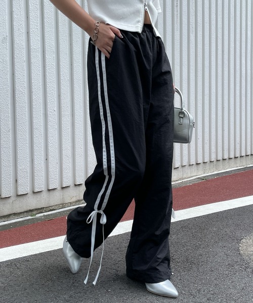 WEGO(ウィゴー)の「WEGO/ラインリボンデザインナイロンパンツ(カーゴパンツ・レディース・ブラック/ライトピンク/ホワイト・FREE)」の14枚目の写真