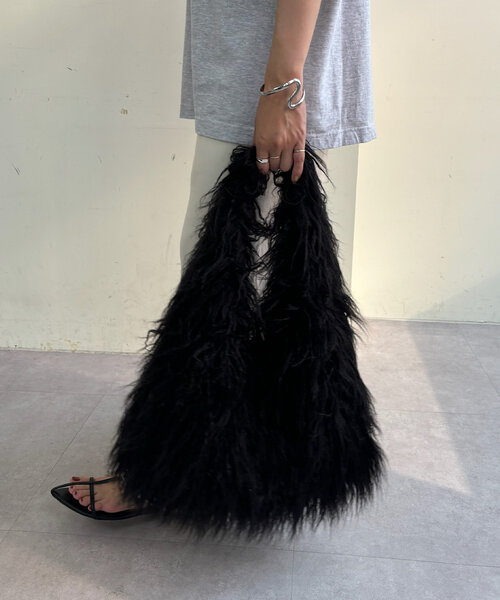 SHENERY（シーナリー）の「ファーバッグ（トートバッグ・レディース・ベージュ/ブラック・FREE）」の4枚目の写真