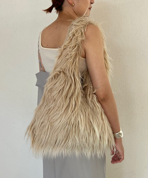 SHENERY（シーナリー）の「ファーバッグ（トートバッグ・レディース・ベージュ/ブラック・FREE）」の7枚目の写真