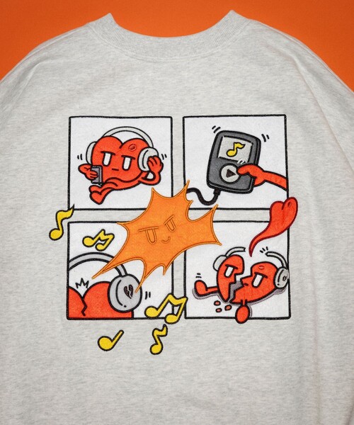 セール】Kurt Wu/カート ウー 別注 two side comic heart CREW 刺繍