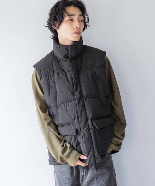 LOWRYS FARM（ローリーズファーム）の「エアサーマルスタンドベスト 116561（ダウンベスト・メンズ・ブルー/ブラック・FREE）」の2枚目の写真