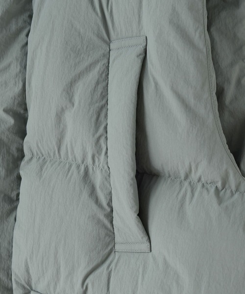 LOWRYS FARM（ローリーズファーム）の「エアサーマルスタンドベスト 116561（ダウンベスト・メンズ・ブルー/ブラック・FREE）」の15枚目の写真