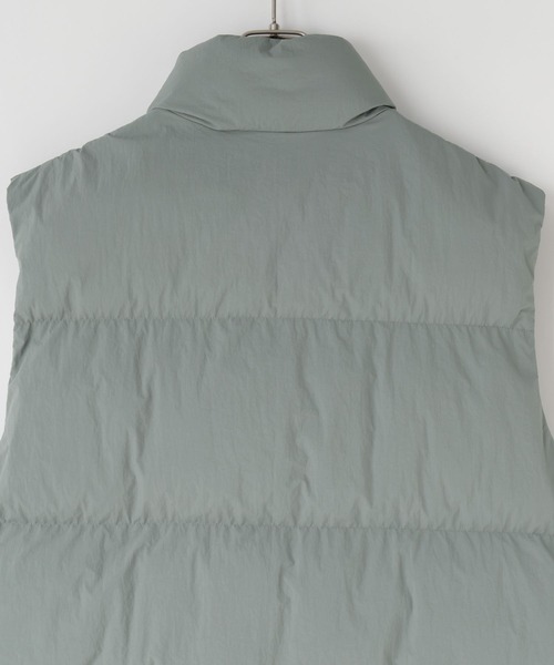 LOWRYS FARM（ローリーズファーム）の「エアサーマルスタンドベスト 116561（ダウンベスト・メンズ・ブルー/ブラック・FREE）」の17枚目の写真