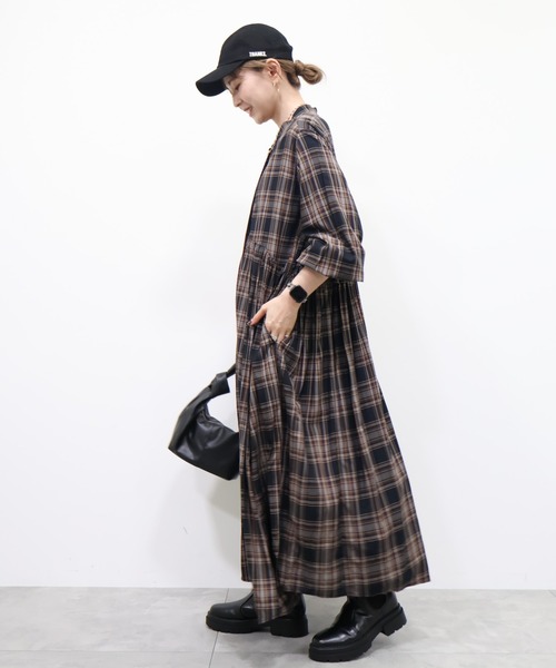 AMERICAN HOLIC(アメリカンホリック)の「エコベロアソートギャザーワンピース(ワンピース・レディース・ブラック/その他14/チェック・FREE)」の4枚目の写真