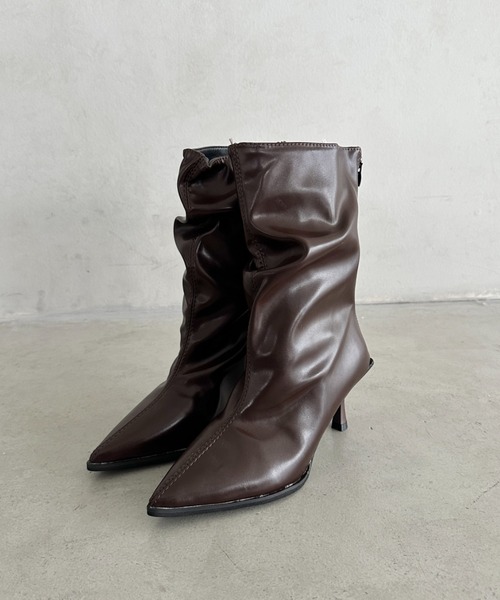 MYMOOD.(マイムード)の「ポインテッドトゥギャザーショートブーツ(ブーツ・レディース・ブラウン/ブラック・24.5cm/23.5cm)」の19枚目の写真