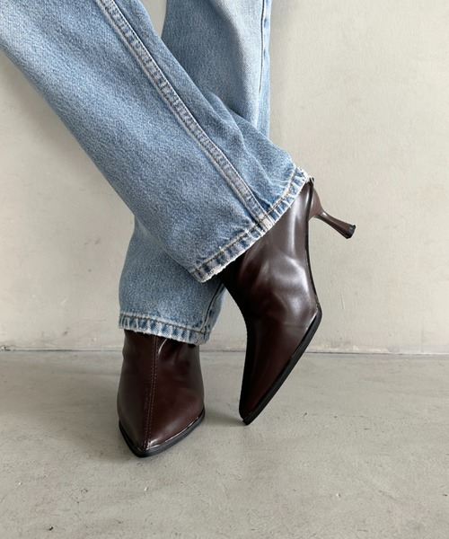 MYMOOD.(マイムード)の「ポインテッドトゥギャザーショートブーツ(ブーツ・レディース・ブラウン/ブラック・24.5cm/23.5cm)」の15枚目の写真