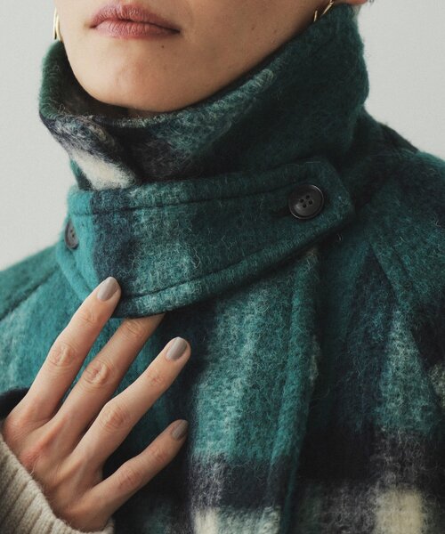 OPAQUE.CLIP（オペークドットクリップ）の「《美人百花掲載》ビックチェック ミドルPコート（ピーコート・レディース・ベージュ系1/ブルー系1・38/40）」の8枚目の写真