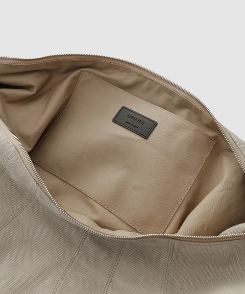 LEMAIRE(ルメール)の「XL CROISSANT BAG(ショルダーバッグ・メンズ・ブラック/ベージュ/ブラウン・ONE SIZE)」の8枚目の写真