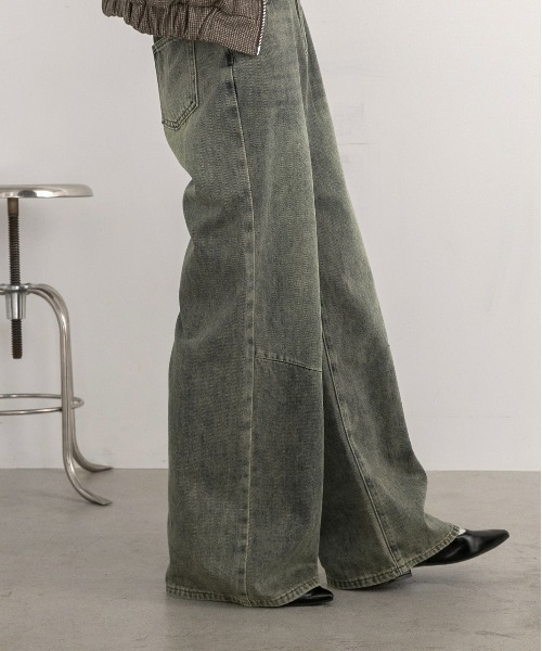 ad thie(アドティエ)の「ニータック ルーズフィットデニム(デニムパンツ・レディース・ブルー/ライトブルー・SMALL/MEDIUM)」の12枚目の写真