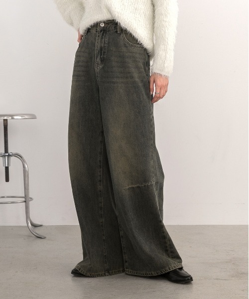 ad thie(アドティエ)の「ニータック ルーズフィットデニム(デニムパンツ・レディース・ブルー/ライトブルー・SMALL/MEDIUM)」の3枚目の写真