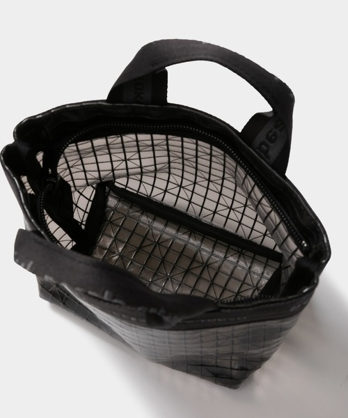 beautiful people（ビューティフルピープル）の「plaid vinyl logo    poach（ハンドバッグ・レディース・ホワイト/クリアブラック・FREE）」の5枚目の写真