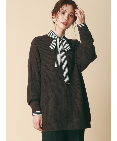 SUIT SQUARE(スーツスクエア)の「オーバーサイズVネックニット 長袖 ハンドウォッシュ アクリルウール 無地(ニット/セーター・レディース・キャメル/アイボリー/ダークブラウン・38(9号))」の2枚目の写真