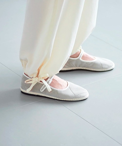 ata(アタ)の「ata pants 2. / テンセルリネン 裾絞りパンツ(その他パンツ・レディース・アイボリー/ピンク/ブラック・MEDIUM)」の3枚目の写真