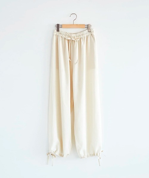 ata(アタ)の「ata pants 2. / テンセルリネン 裾絞りパンツ(その他パンツ・レディース・アイボリー/ピンク/ブラック・MEDIUM)」の14枚目の写真