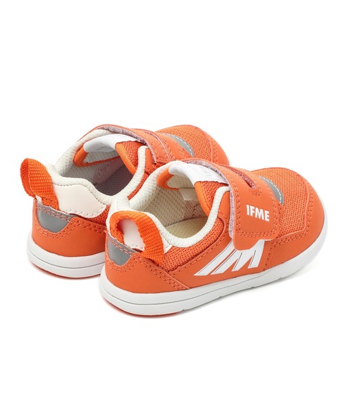 IFME（イフミー）の「BABY｜IFME ベーシックカラーワンベルトスニーカー（スニーカー・キッズ・オレンジ/ピンク/ネイビー/パープル・12.0cm/13.0cm/14.0cm/15.0cm/13.5cm/14.5cm/12.5cm）」の13枚目の写真