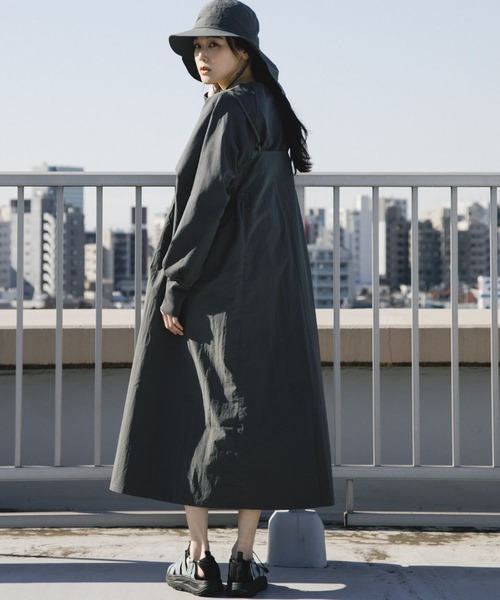 EKAL（エカル）の「『撥水/UVカット/UR TECH』ナイロンタッサーキャミワンピース（ワンピース・レディース・グレー/ベージュ系その他・ONE）」の18枚目の写真