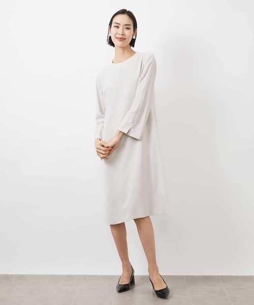 MICHEL KLEIN(ミッシェル・クラン)の「袖口パールワンピース(ワンピース・レディース・ブラック/グレー・38)」の1枚目の写真