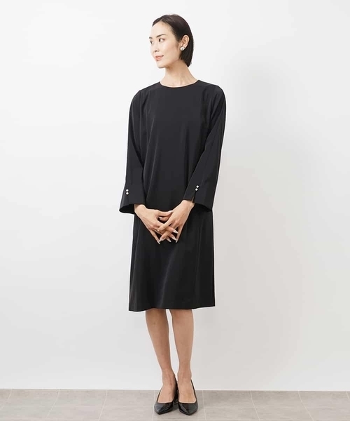 MICHEL KLEIN(ミッシェル・クラン)の「袖口パールワンピース(ワンピース・レディース・ブラック/グレー・38)」の17枚目の写真