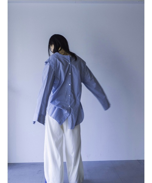 k3&co.（ケイスリーアンドコー）の「V NECK SHIRT（シャツ/ブラウス・レディース・ホワイト/ストライプ・ONE SIZE）」の4枚目の写真