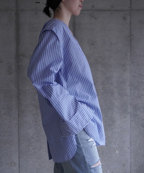 k3&co.（ケイスリーアンドコー）の「V NECK SHIRT（シャツ/ブラウス・レディース・ホワイト/ストライプ・ONE SIZE）」の8枚目の写真