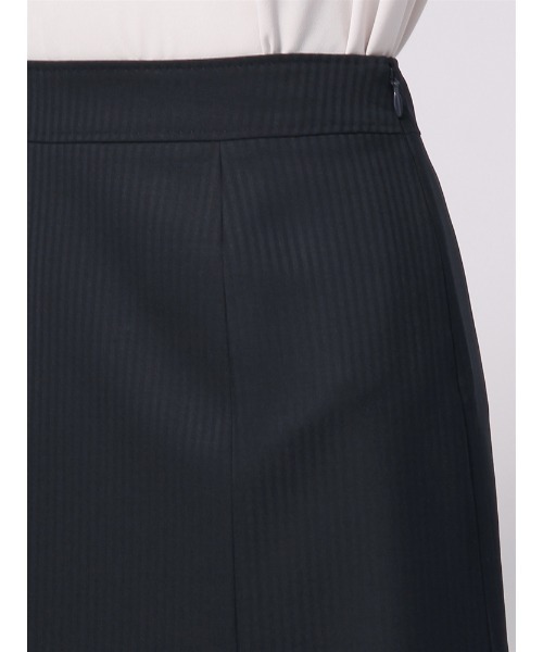 SUIT SQUARE（スーツスクエア）の「フレアスカート ウォッシャブル EASY STRETCH シャドーストライプ（スカート・レディース・ネイビー系・34(5号)/36(7号)/38(9号)/40(11号)/42(13号)）」の3枚目の写真
