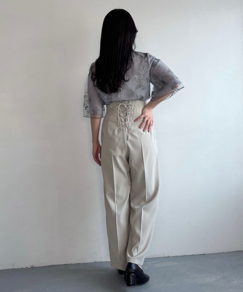 mysty woman（ミスティウーマン）の「バックレースアップストレートパンツ 329042（スラックス・レディース・グリーン/グレー/ブラック・FREE）」の10枚目の写真