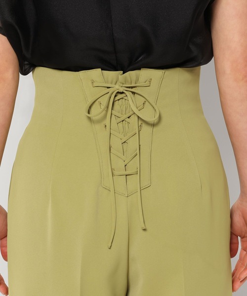 mysty woman（ミスティウーマン）の「バックレースアップストレートパンツ 329042（スラックス・レディース・グリーン/グレー/ブラック・FREE）」の17枚目の写真