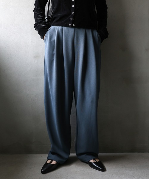 select MOCA（セレクトモカ）の「【丈長め】洗えるカットジョーゼットタックパンツ（スラックス・レディース・ブルー/ライトグレー/ブラック・SMALL/MEDIUM）」の3枚目の写真