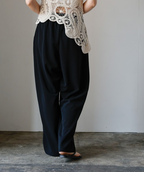 select MOCA（セレクトモカ）の「【丈長め】洗えるカットジョーゼットタックパンツ（スラックス・レディース・ブルー/ライトグレー/ブラック・SMALL/MEDIUM）」の4枚目の写真