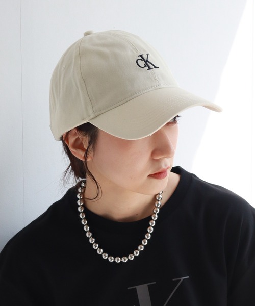 Calvin Klein(カルバン・クライン)の「【Calvin Klein/カルバンクライン】6 PANEL SMALL MONOGRAM BASEBALL CAP/コットンツイル スモール モノグラムキャップ(キャップ・メンズ・ブラック/アイボリー/ホワイト/チャコールグレー・ONE SIZE)」の14枚目の写真