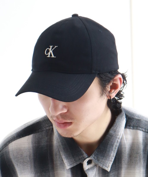 Calvin Klein(カルバン・クライン)の「【Calvin Klein/カルバンクライン】6 PANEL SMALL MONOGRAM BASEBALL CAP/コットンツイル スモール モノグラムキャップ(キャップ・メンズ・ブラック/アイボリー/ホワイト/チャコールグレー・ONE SIZE)」の10枚目の写真