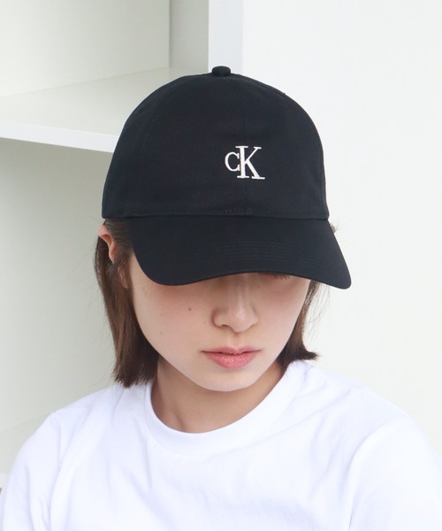 Calvin Klein(カルバン・クライン)の「【Calvin Klein/カルバンクライン】6 PANEL SMALL MONOGRAM BASEBALL CAP/コットンツイル スモール モノグラムキャップ(キャップ・メンズ・ブラック/アイボリー/ホワイト/チャコールグレー・ONE SIZE)」の16枚目の写真