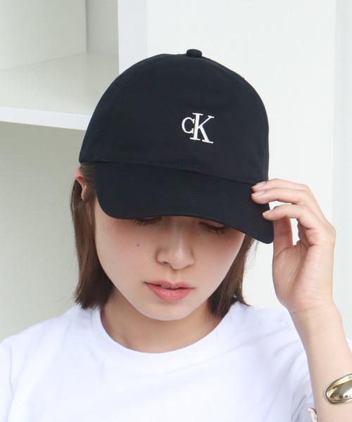 Calvin Klein(カルバン・クライン)の「【Calvin Klein/カルバンクライン】6 PANEL SMALL MONOGRAM BASEBALL CAP/コットンツイル スモール モノグラムキャップ(キャップ・メンズ・ブラック/アイボリー/ホワイト/チャコールグレー・ONE SIZE)」の17枚目の写真
