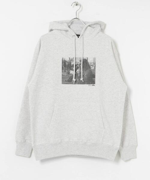 URBAN RESEARCH(アーバンリサーチ)の「BLANKMAG B/W photo Hoodie(パーカー・メンズ・ライトグレー/ブラック・X-LARGE/LARGE/MEDIUM)」の12枚目の写真