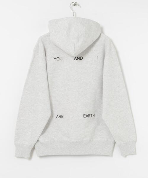 URBAN RESEARCH(アーバンリサーチ)の「BLANKMAG B/W photo Hoodie(パーカー・メンズ・ライトグレー/ブラック・X-LARGE/LARGE/MEDIUM)」の15枚目の写真