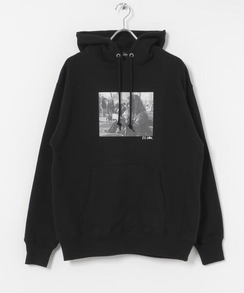 URBAN RESEARCH(アーバンリサーチ)の「BLANKMAG B/W photo Hoodie(パーカー・メンズ・ライトグレー/ブラック・X-LARGE/LARGE/MEDIUM)」の19枚目の写真