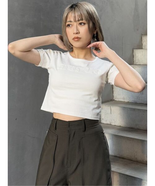 MURUA(ムルーア)の「パッチステッチクロップドT(Tシャツ/カットソー・レディース・ホワイト/ピンク/レッド/ダークグレー/ブルー・FREE)」の12枚目の写真