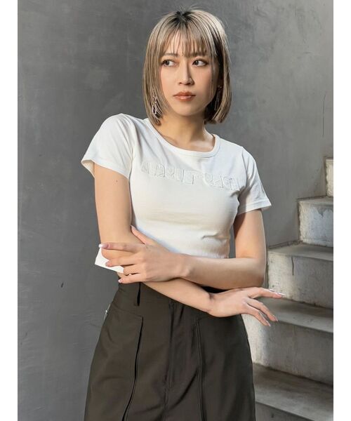 MURUA(ムルーア)の「パッチステッチクロップドT(Tシャツ/カットソー・レディース・ホワイト/ピンク/レッド/ダークグレー/ブルー・FREE)」の13枚目の写真