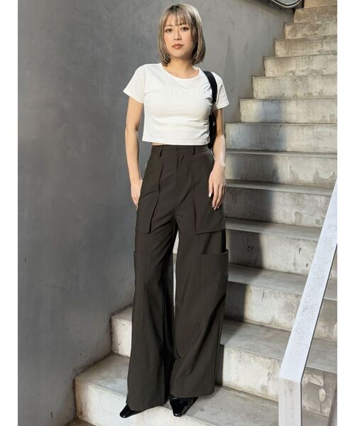 MURUA(ムルーア)の「パッチステッチクロップドT(Tシャツ/カットソー・レディース・ホワイト/ピンク/レッド/ダークグレー/ブルー・FREE)」の14枚目の写真