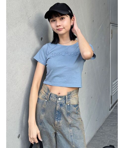 MURUA(ムルーア)の「パッチステッチクロップドT(Tシャツ/カットソー・レディース・ホワイト/ピンク/レッド/ダークグレー/ブルー・FREE)」の17枚目の写真