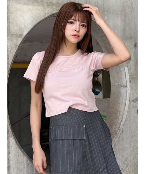 MURUA(ムルーア)の「パッチステッチクロップドT(Tシャツ/カットソー・レディース・ホワイト/ピンク/レッド/ダークグレー/ブルー・FREE)」の20枚目の写真