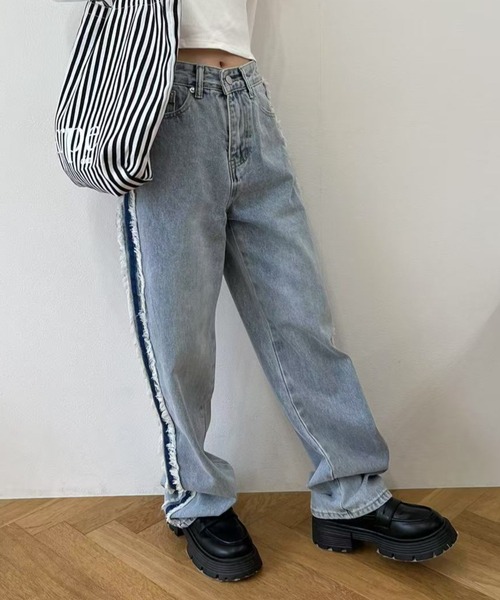 mebole(メボレ)の「サイドラインデニムパンツ(デニムパンツ・レディース・ブルー・LARGE/MEDIUM)」の5枚目の写真