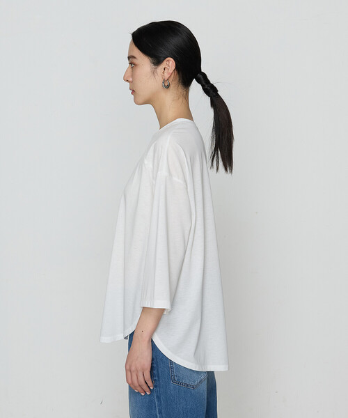 COMME CA（コムサ）の「36Gポリエステル／レーヨン天竺 Vネックカットソー（Tシャツ/カットソー・レディース・グレー/ホワイト/チャコール・FREE）」の20枚目の写真